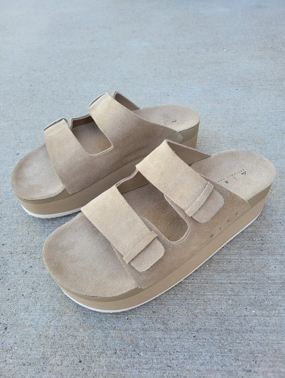 Reef Ojai Gigi Platform Sandals in Starfish Suede Leather Size 9